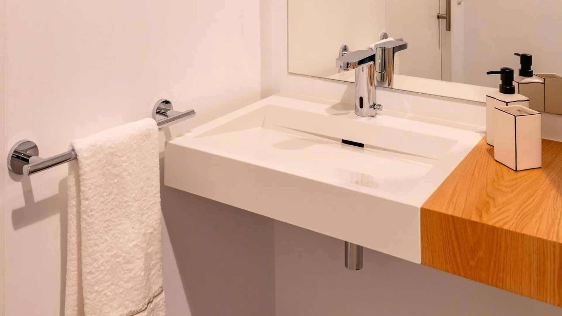 The Park Suites By Ires Lar Santa Cruz de Tenerife 0*,